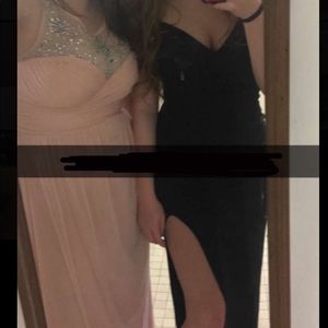 Boohoo sexy maxi dress over the shoulder side slit